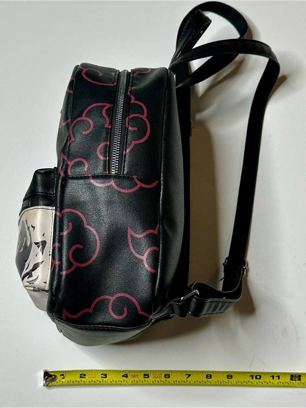 Naruto Shippuden Itachi Akatsuki with Pink Cloud Accents and Character Panel